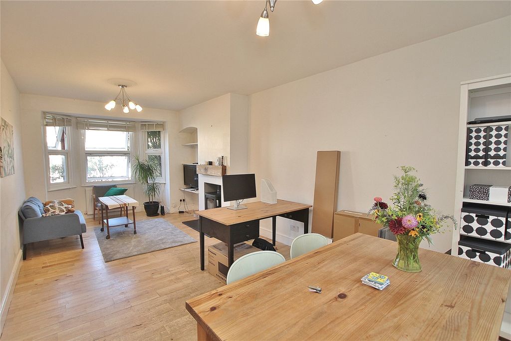Property photo 3 of 11 Picture No. 41
