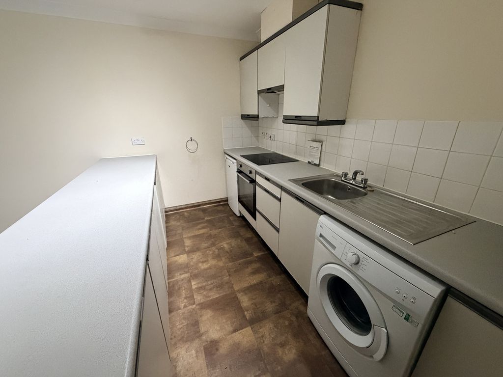 Property photo 3 of 6