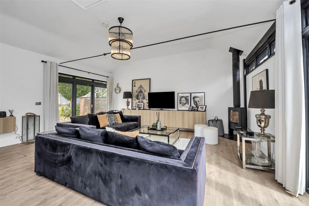 Property photo 2 of 15 Dcp_1596.Jpg