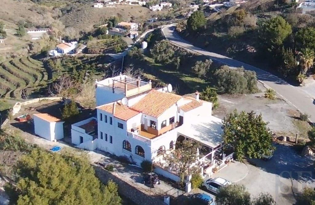 Property photo 1 of 20