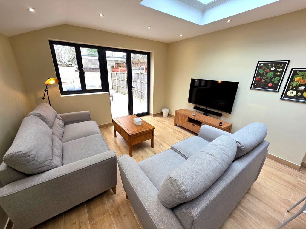Property photo 1 of 24