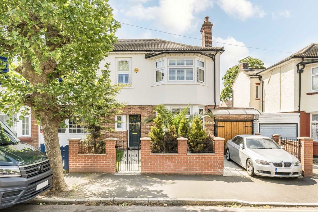 Property photo 1 of 17