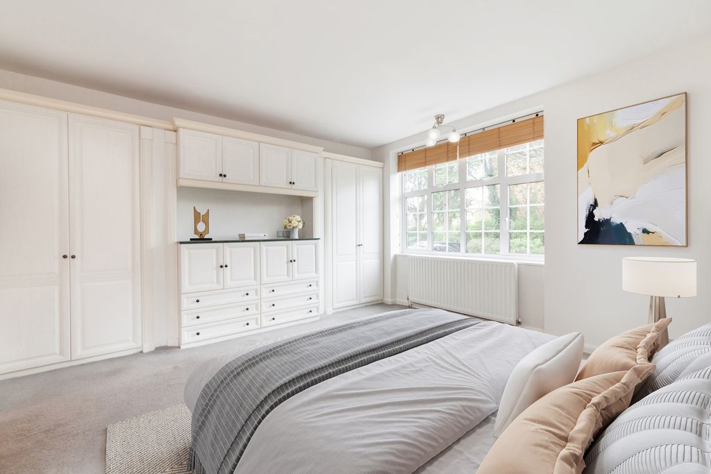 Property photo 3 of 12