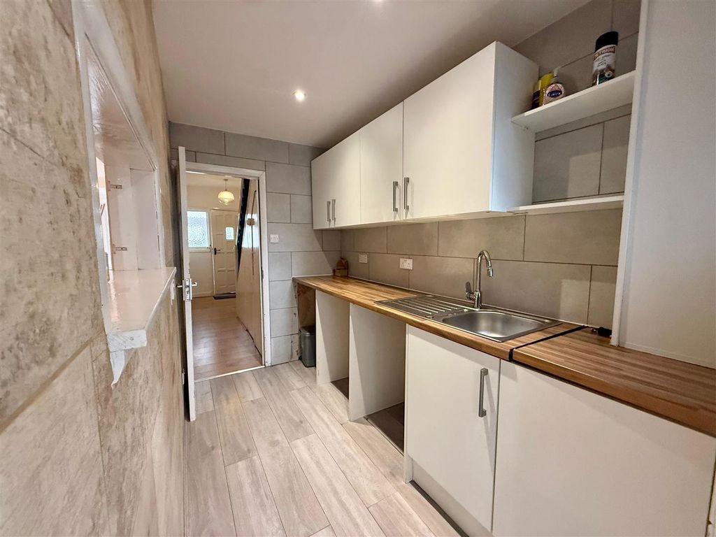 Property photo 3 of 14 Pantry