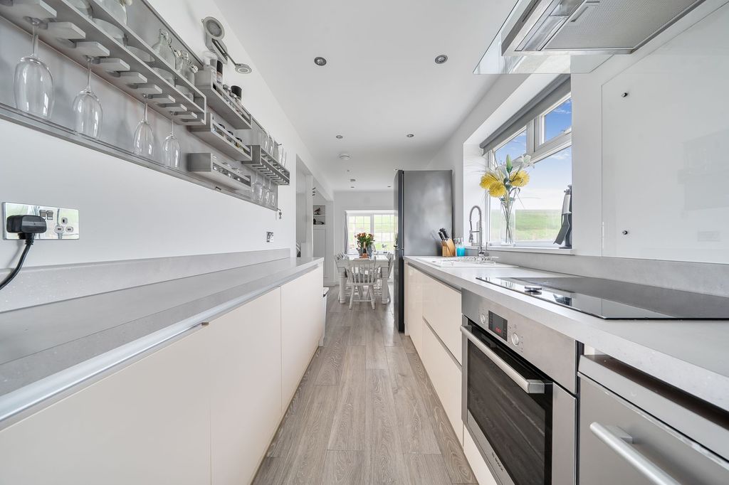 Property photo 3 of 22 Kitchen