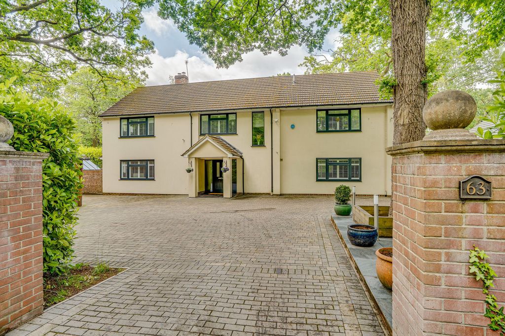 Property photo 1 of 33