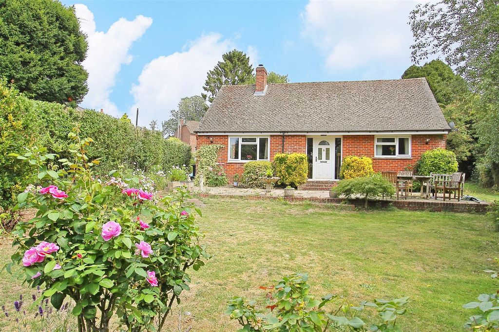 Property photo 1 of 8 Limmer Cottage