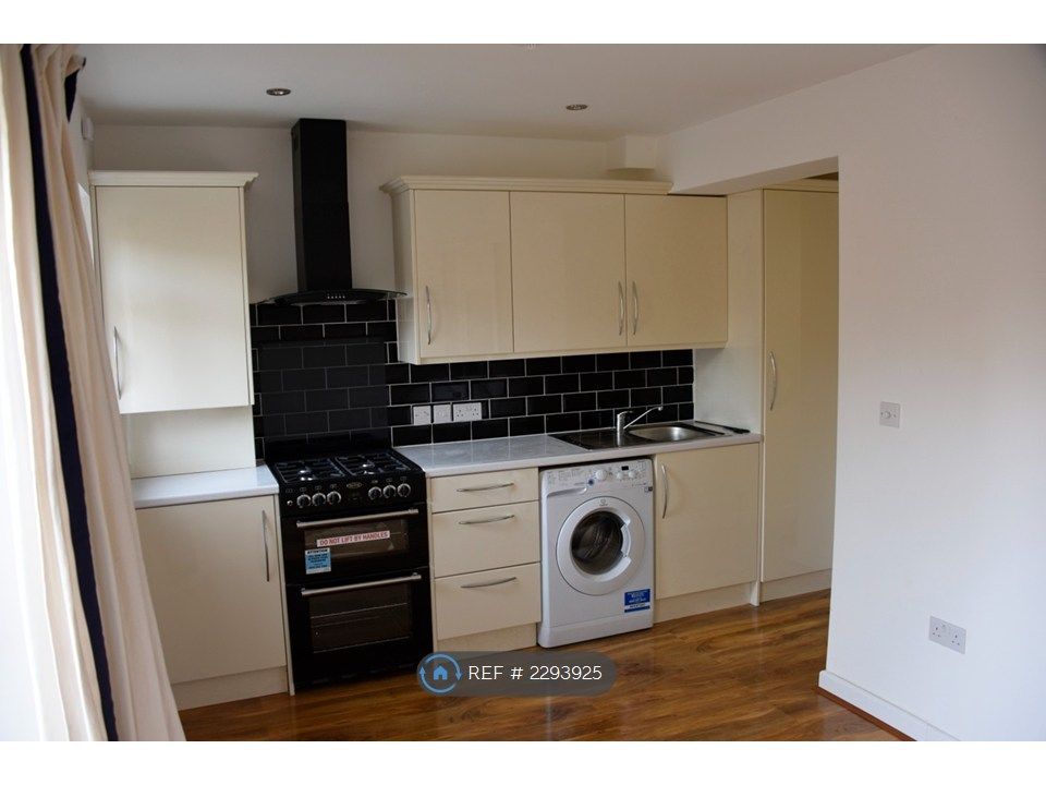 Property photo 1 of 10 Fully Equipped Kitchen