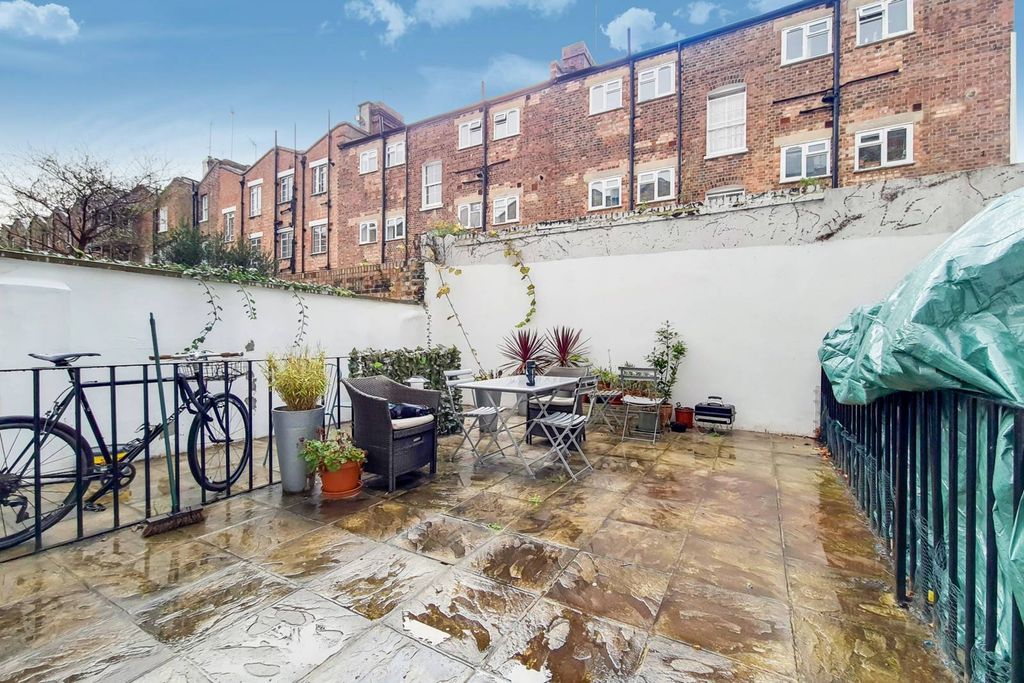 Property photo 3 of 9