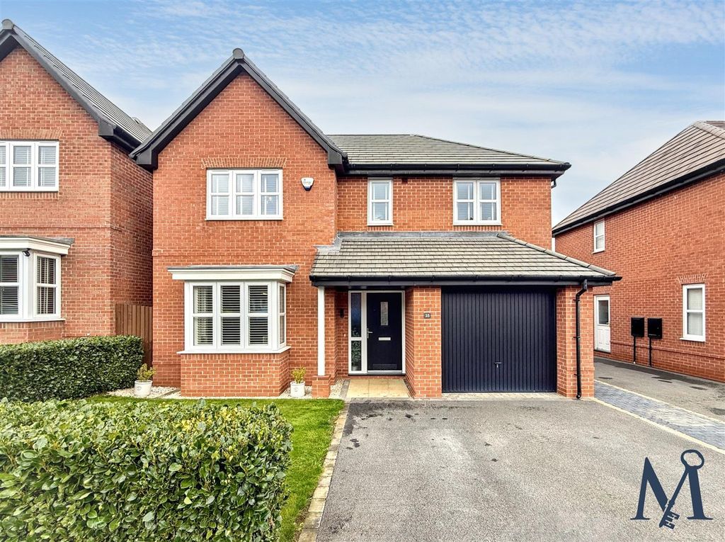 Property photo 1 of 25 Front Garden