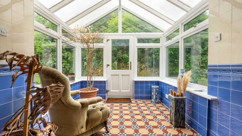 Property photo 3 of 48