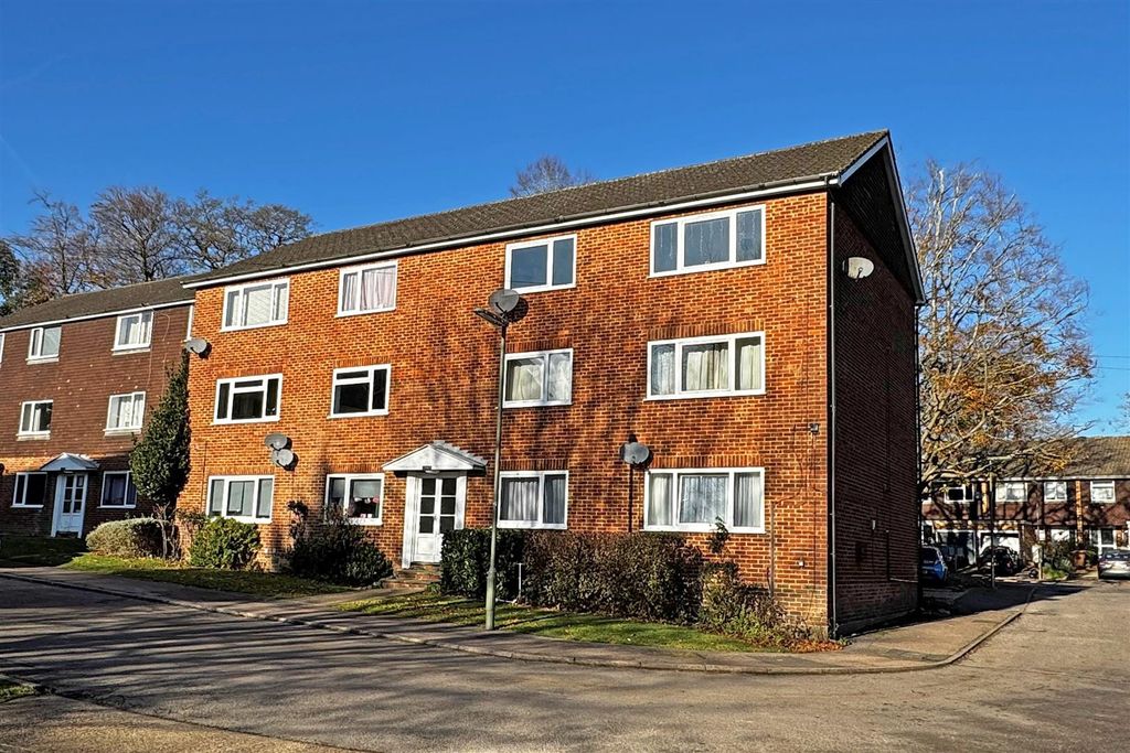 Property photo 1 of 8