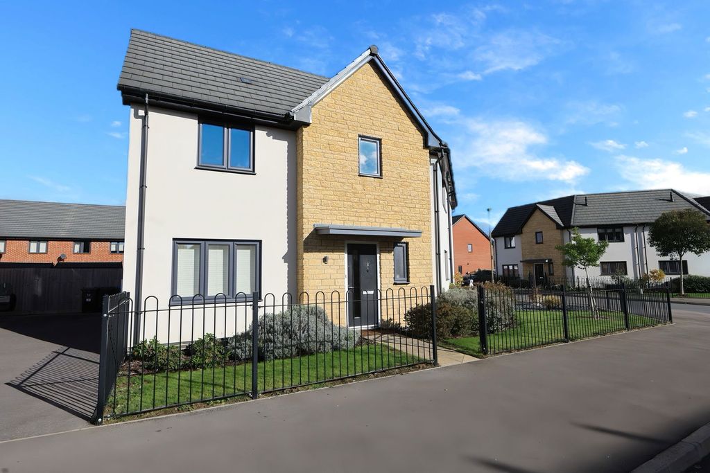 Property photo 2 of 22