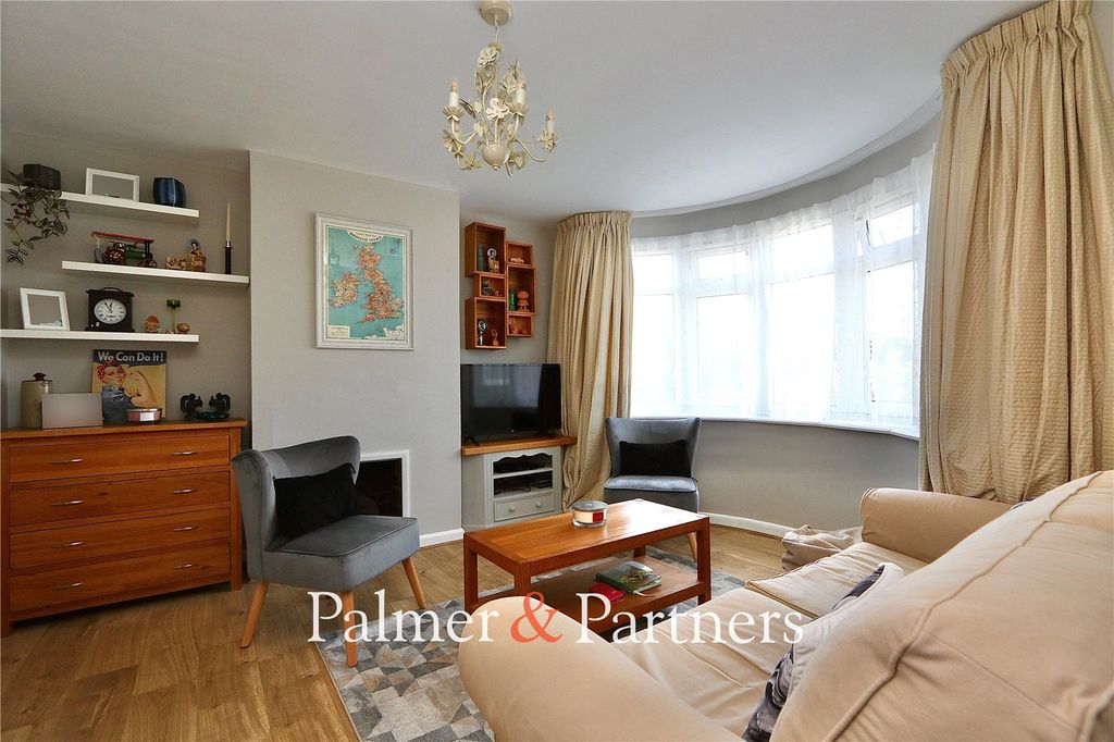 Property photo 2 of 32 Picture No. 31