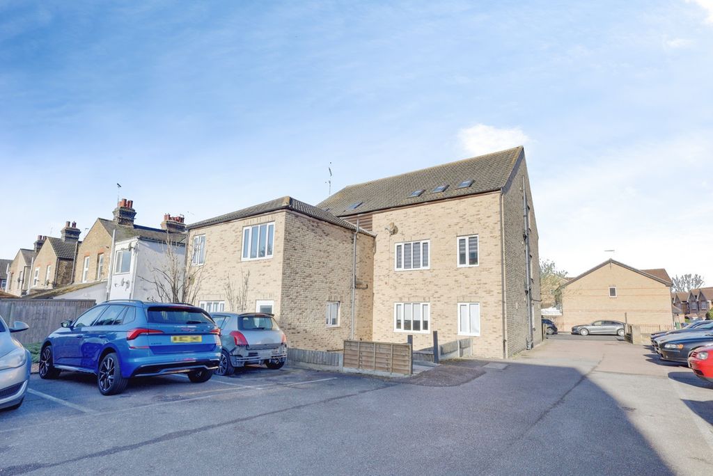 Property photo 3 of 15