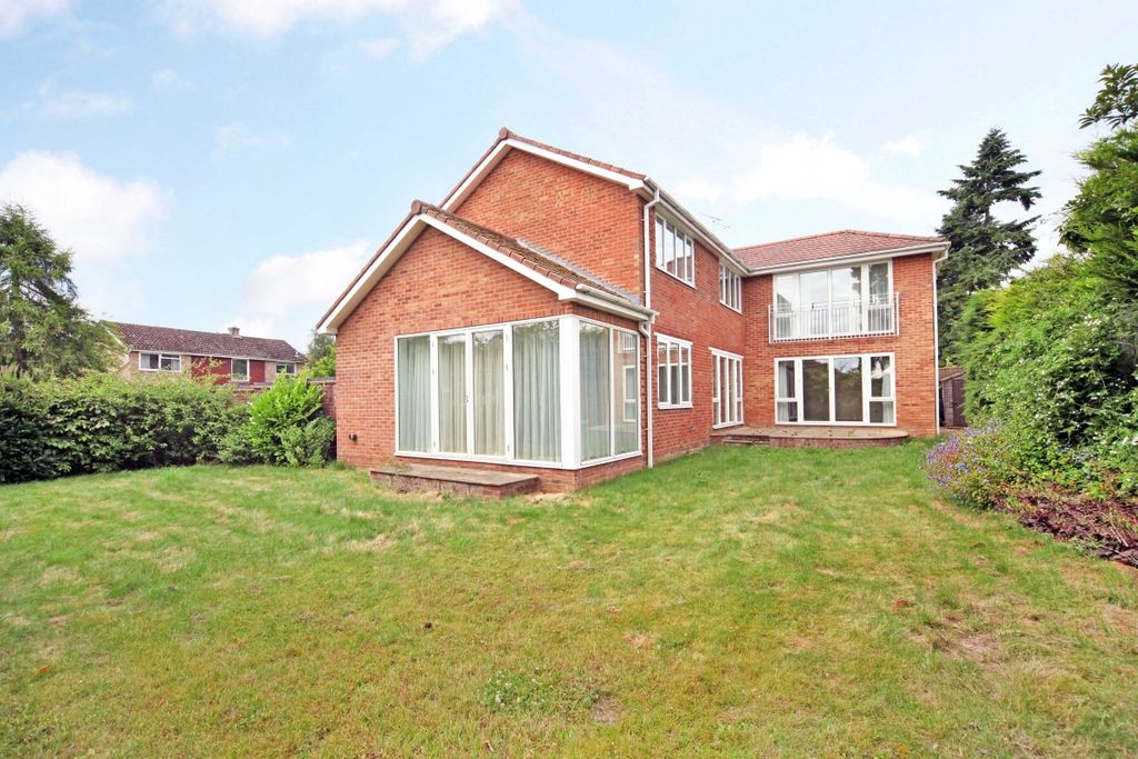 Property photo 2 of 19 42 Pound Lane 131...