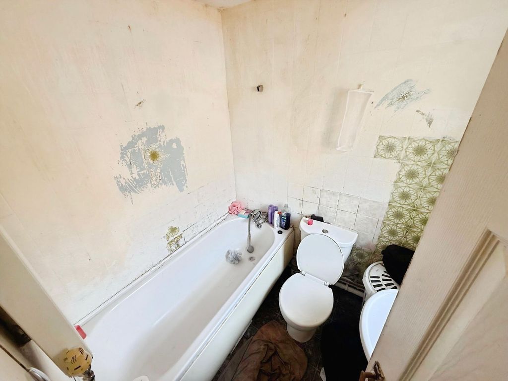 Property photo 2 of 4
