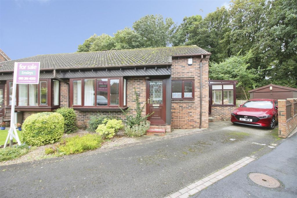 Property photo 1 of 10 Outside