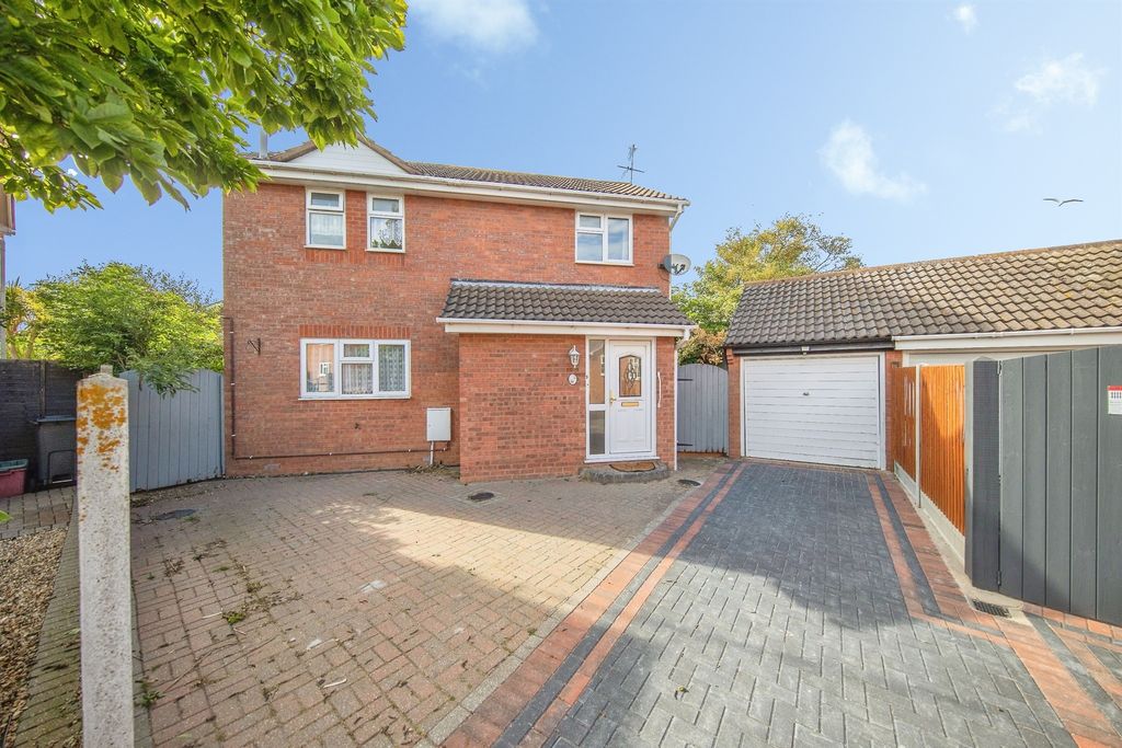Property photo 1 of 18