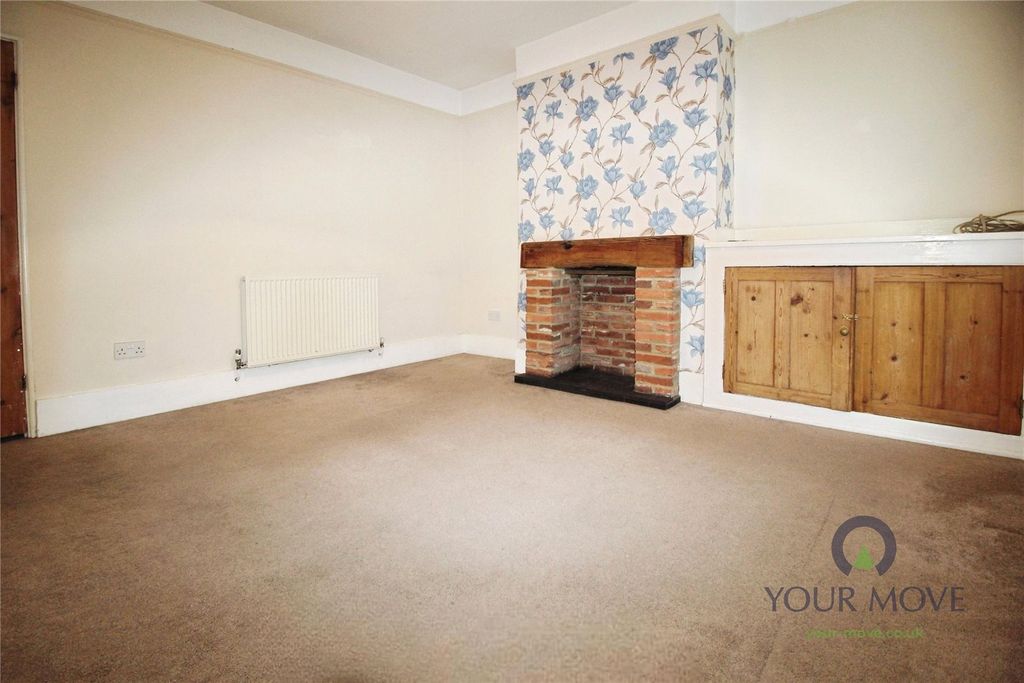 Property photo 3 of 12 Sitting Room