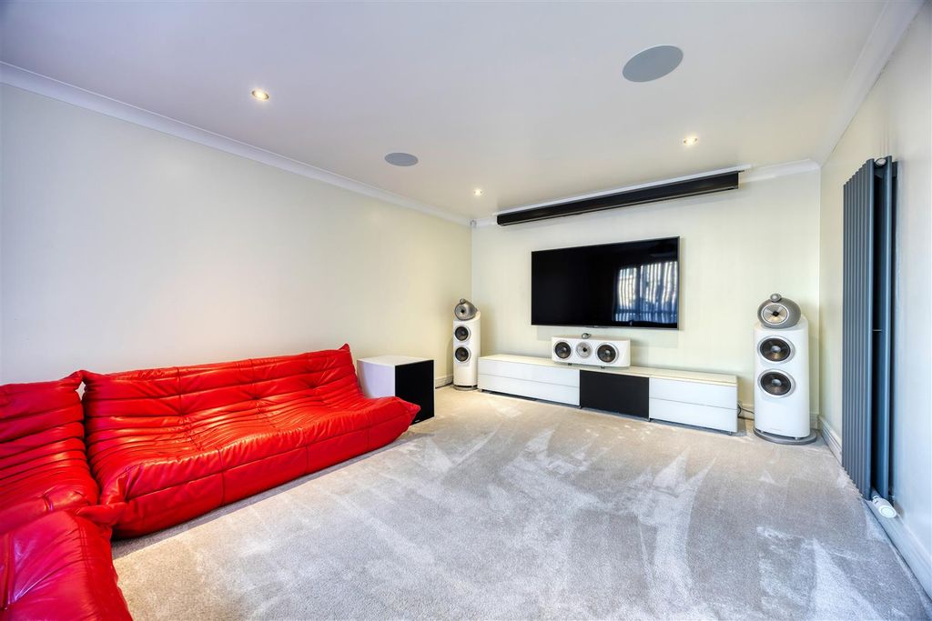 Property photo 3 of 34 31_Cortmalaw_Gate_Robroyston_006.Jpeg