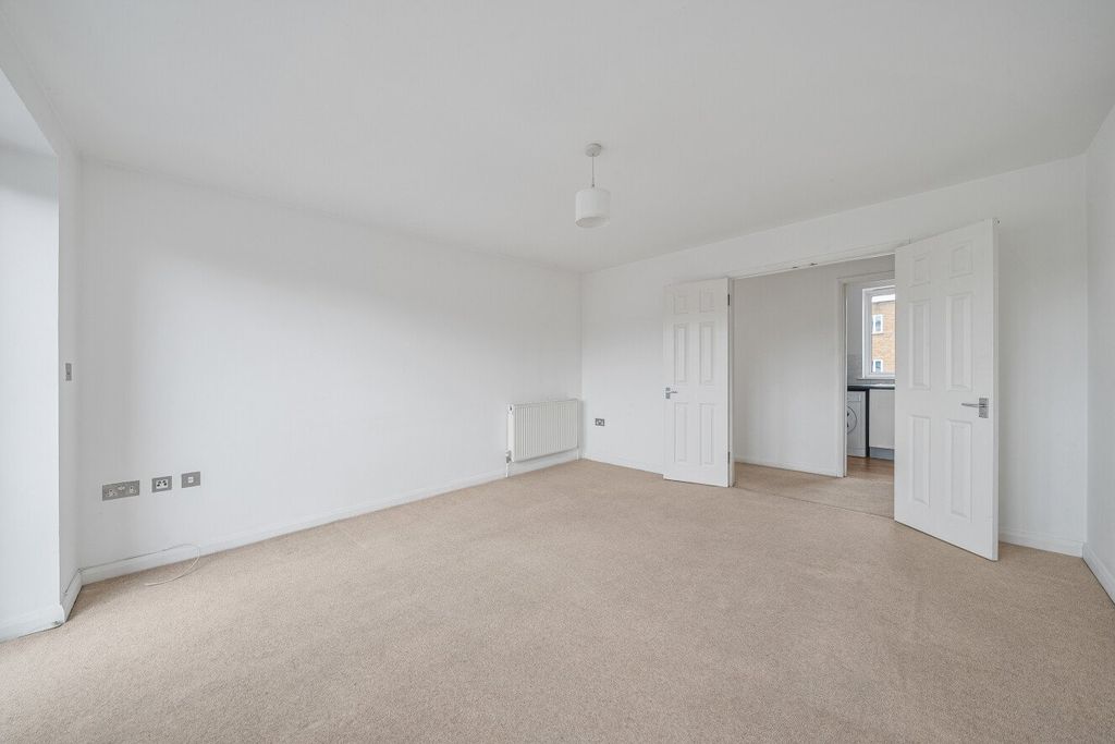 Property photo 2 of 11 Picture No. 04
