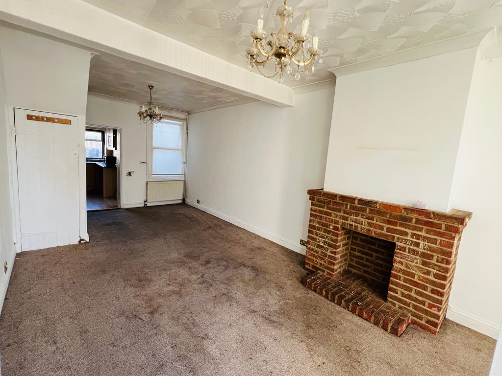 Property photo 2 of 9