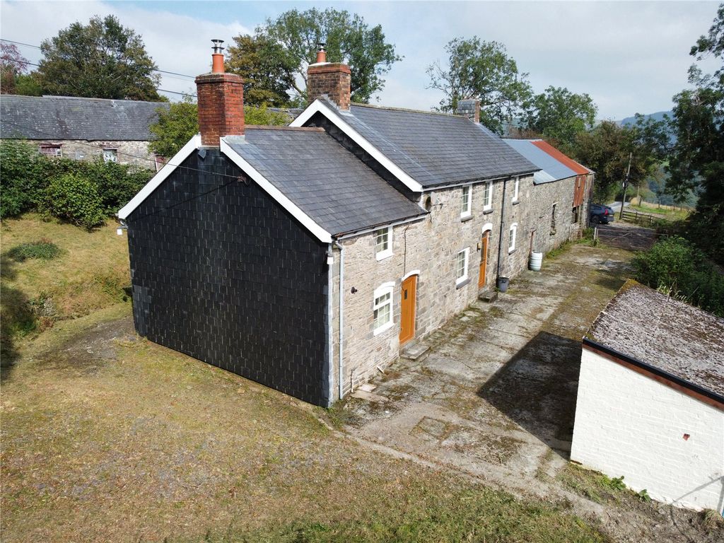 Property photo 3 of 28 Picture No. 35