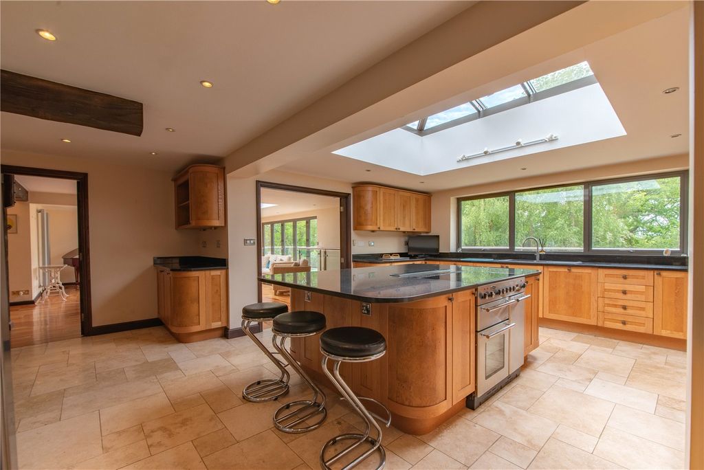Property photo 2 of 29 Kitchen