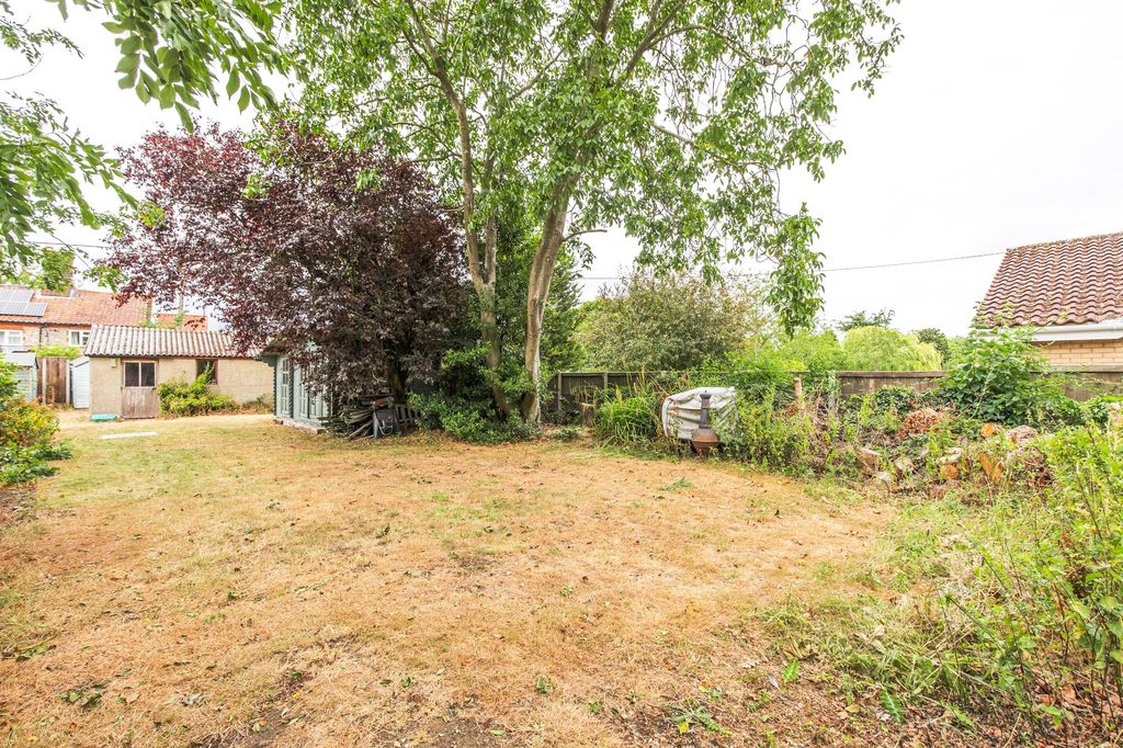 Property photo 2 of 15