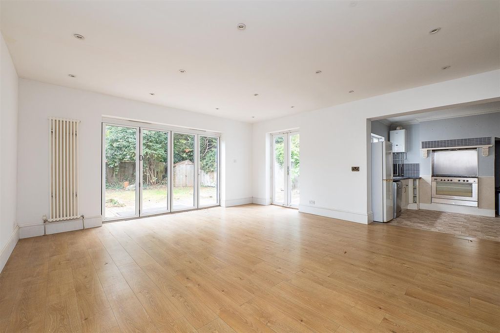 Property photo 3 of 11 Br-009.Jpg