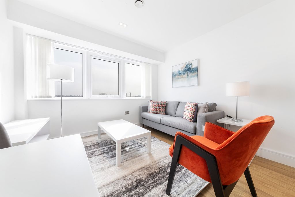 Property photo 1 of 10 Photo 7