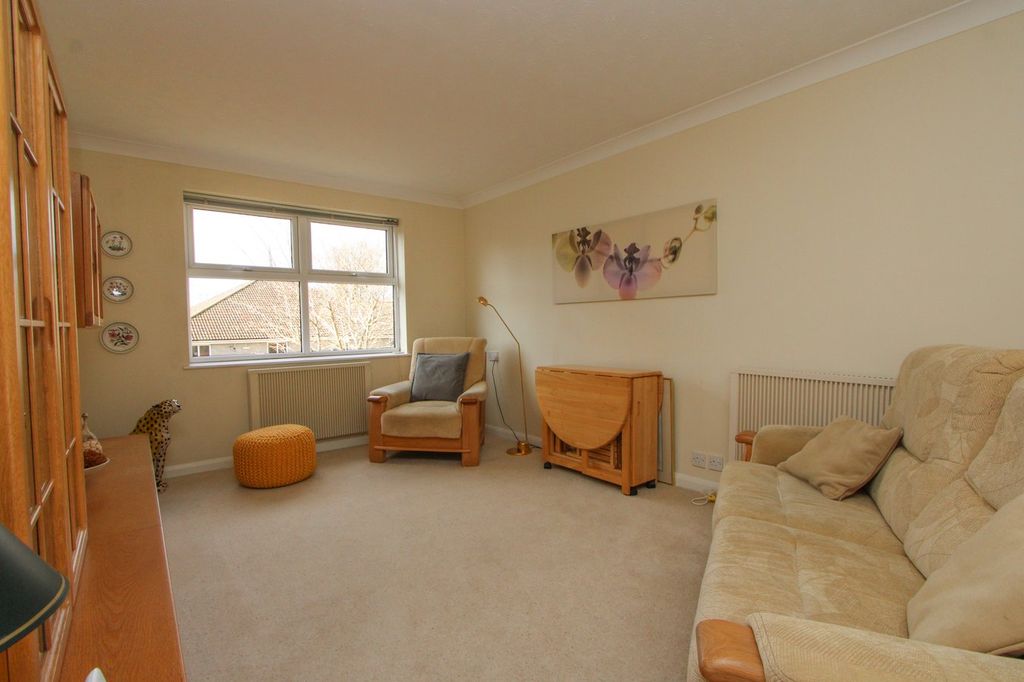 Property photo 3 of 15