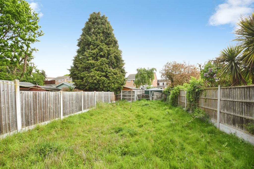 Property photo 2 of 19