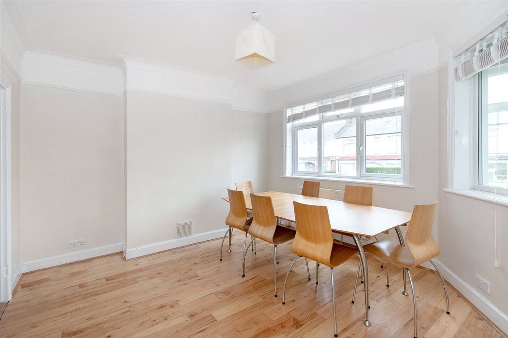 Property photo 3 of 10 Picture No. 02