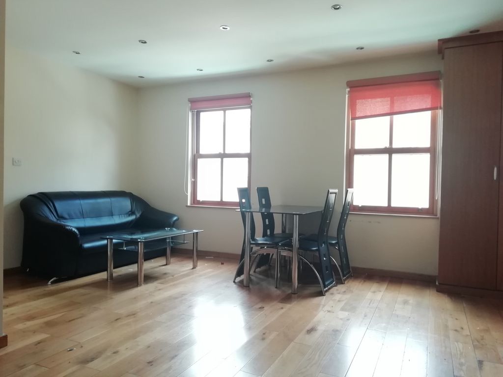 Property photo 2 of 9 Gallery