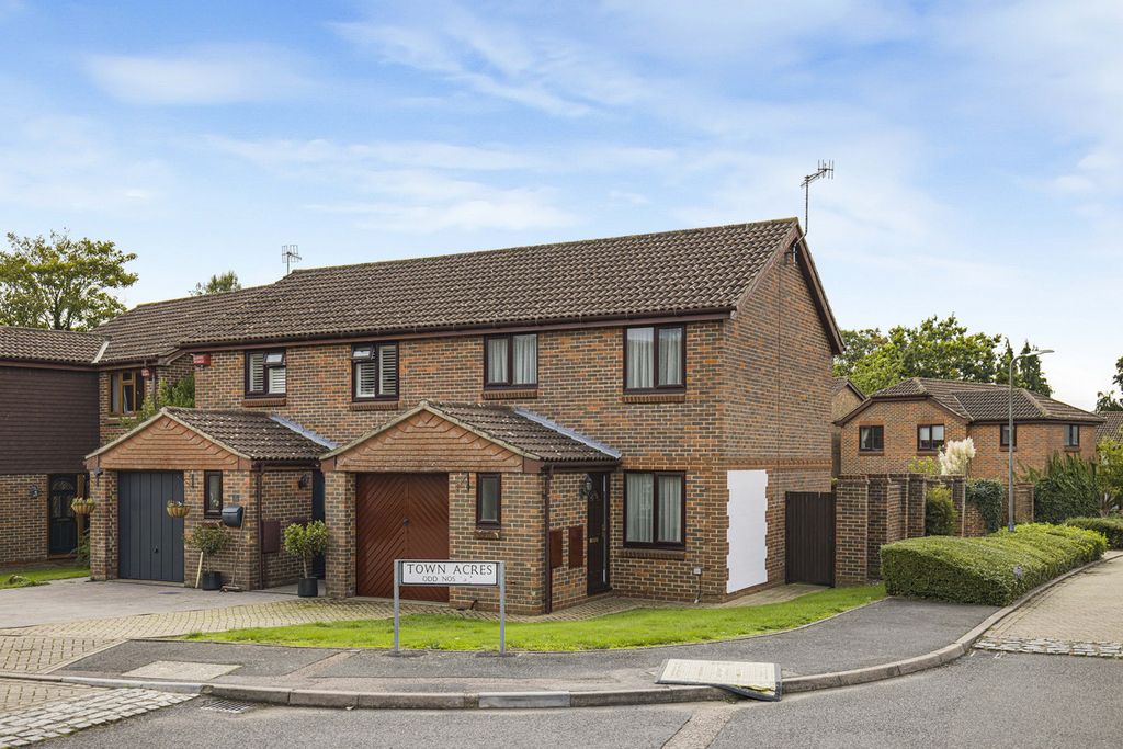 Property photo 1 of 11