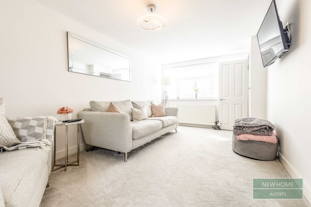 Property photo 2 of 17 Photo 17