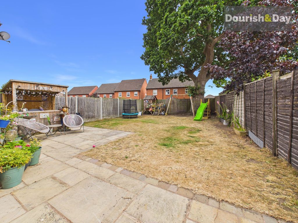 Property photo 3 of 12