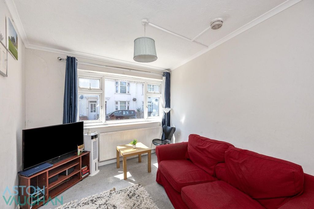 Property photo 2 of 9 Wolesely Road , Flat 1-003.Jpg