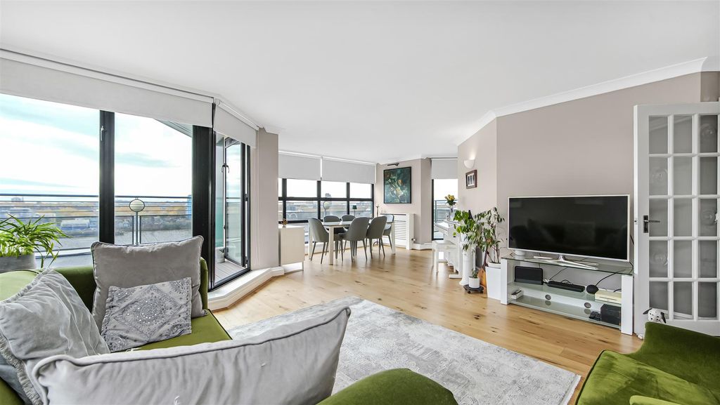 Property photo 3 of 15 Spacephoto (3).Jpg