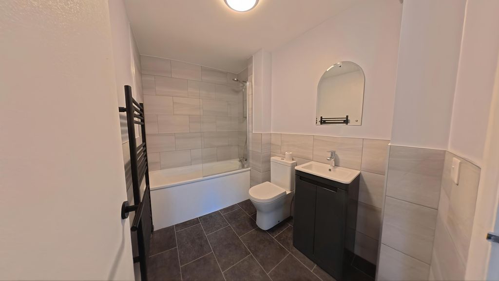 Property photo 3 of 9 Image