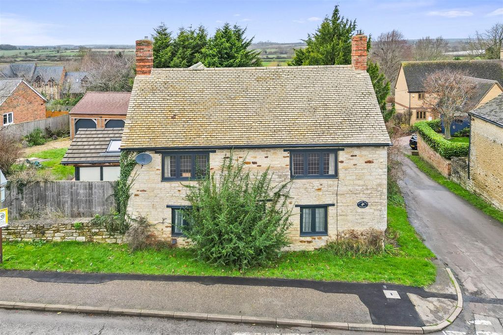 Property photo 2 of 30 Manorfarmcottageweb05.Jpg