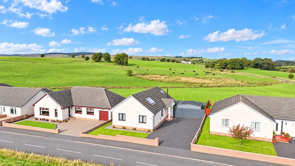 Property photo 1 of 34 External Drone
