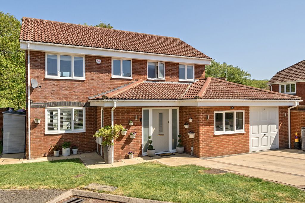 Property photo 1 of 28 1454671-1-69F48B9...