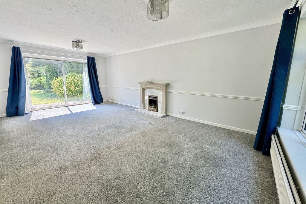 Property photo 3 of 27