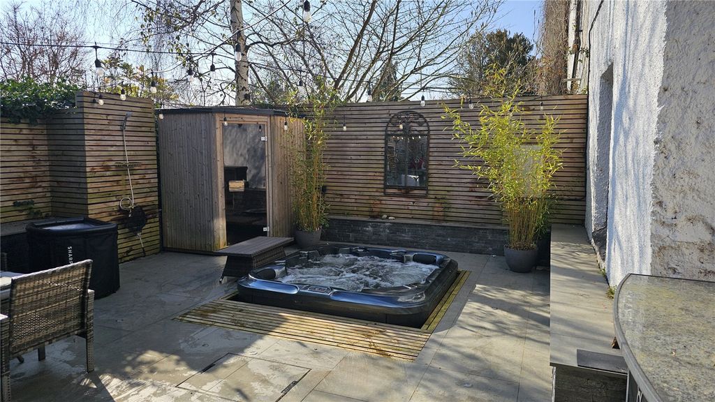 Property photo 3 of 18 Picture No. 16