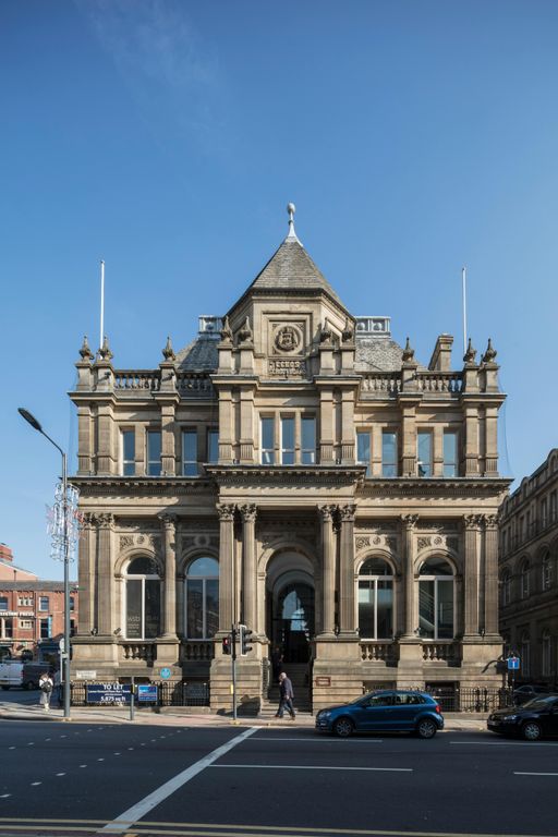 Property photo 2 of 20 Oldschoolext.Jpg