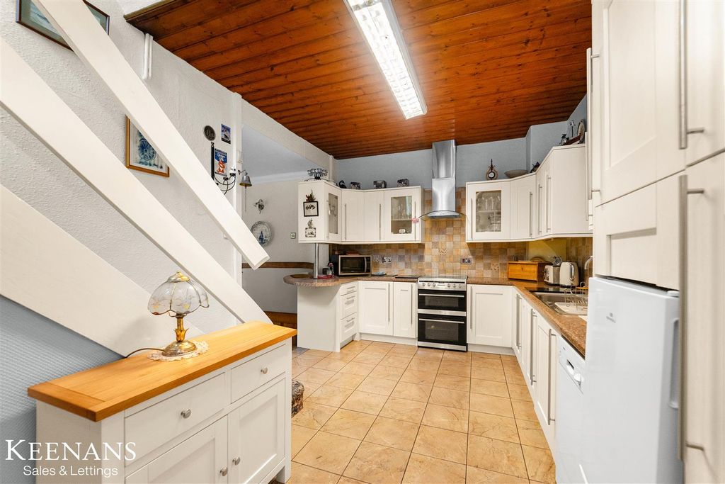 Property photo 2 of 53 6.Jpg