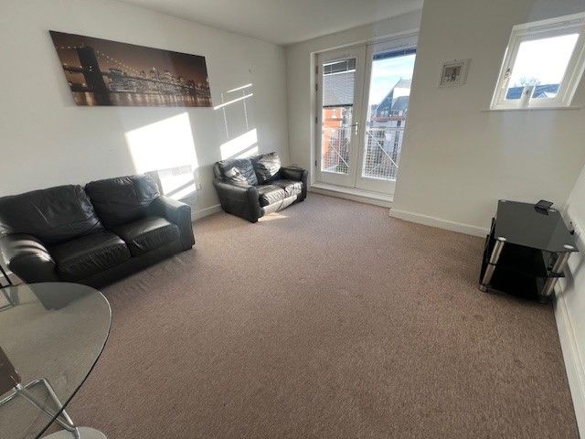 Property photo 2 of 5 Living Room